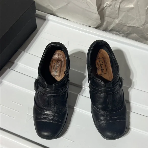 Clarks Black Leather Buckle Heels - Picture 11 of 11